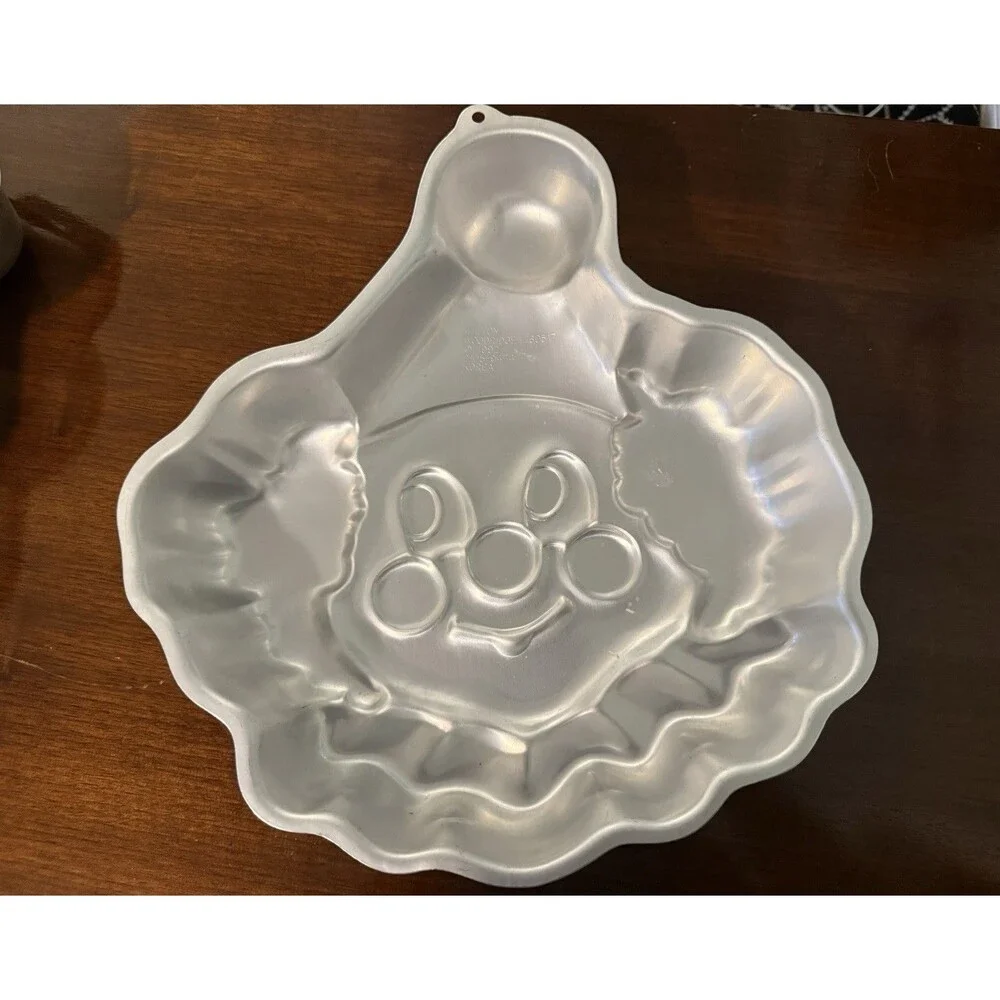 Vintage 1992 Wilton Happy Circus Clown Face Aluminum Cake Pan (#2105-9474)